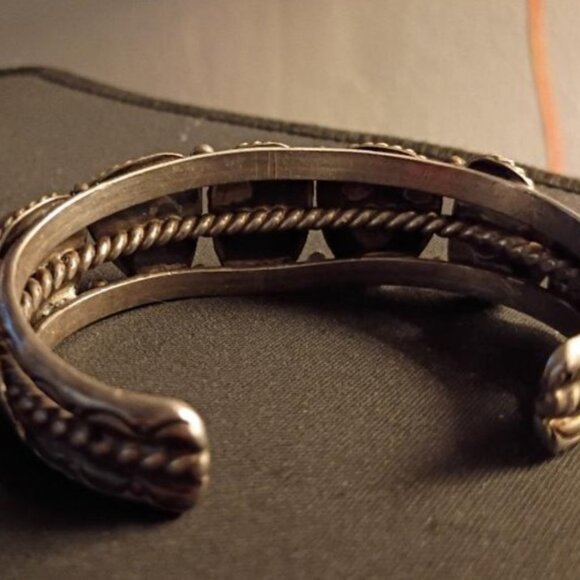 Vintage Real Turquoise Native American - Picture 2 of 4